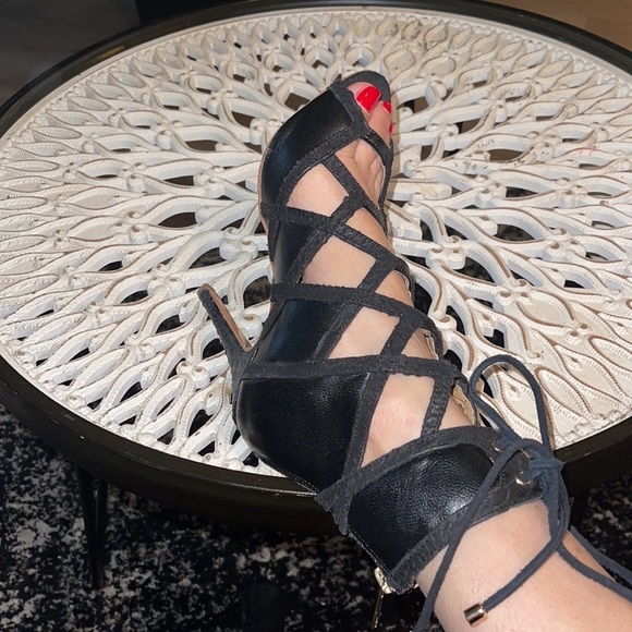 Alejandra G. Heels - Picture 7 of 8